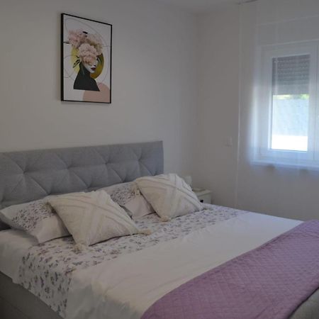 Apartment Cvit Trogir Bagian luar foto